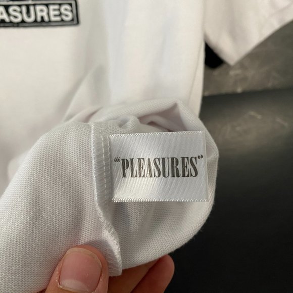 Pleasures Fetish T-shirt white / black mens size small - Picture 6 of 7